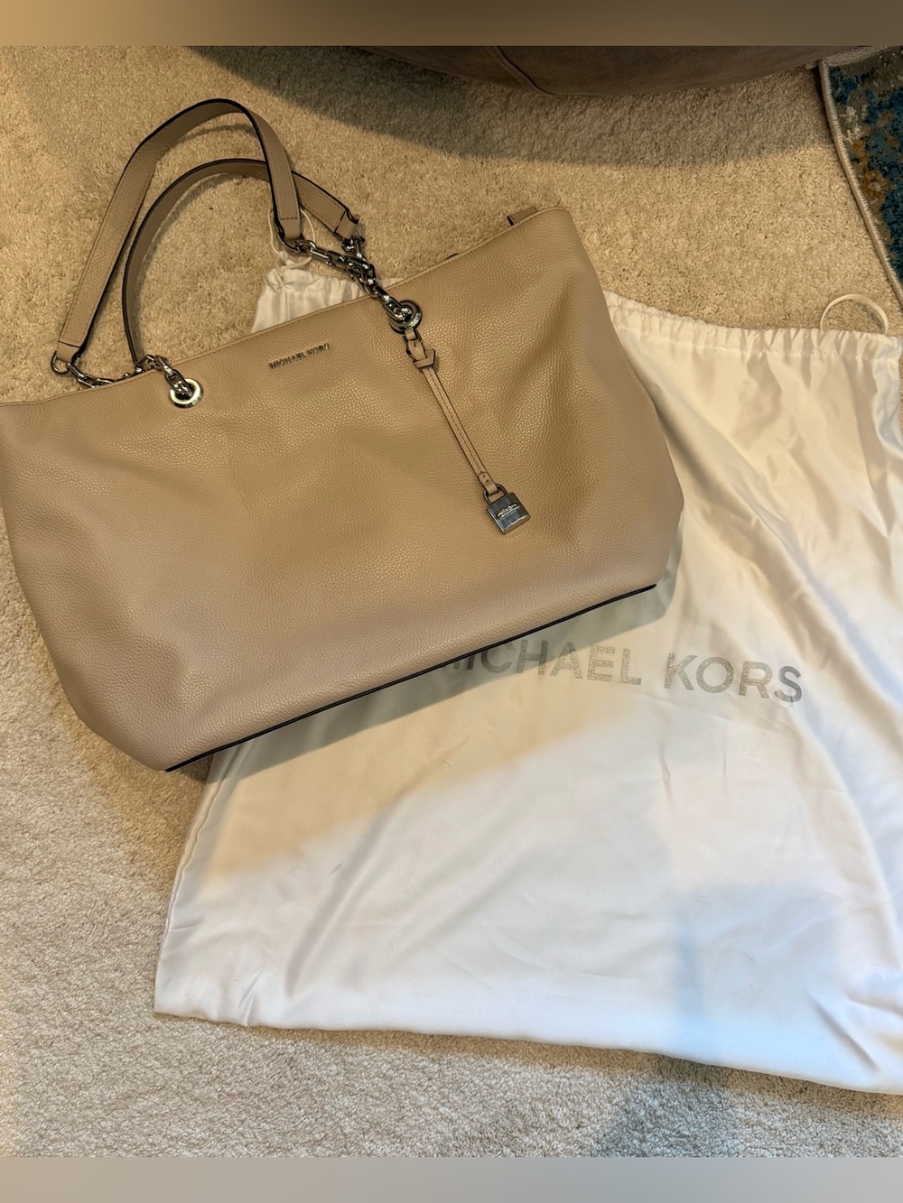Michael Kors Jet Set Large Pebbled Leather Chain Tote Bag